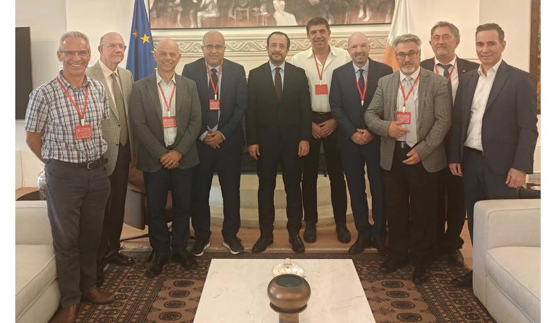 Συνάντηση των επτά Κέντρων Αριστείας της Κύπρου με τον Πρόεδρο της Δημοκρατίας Συνάντηση των επτά Κέντρων Αριστείας της Κύπρου με τον Πρόεδρο της Δημοκρατίας