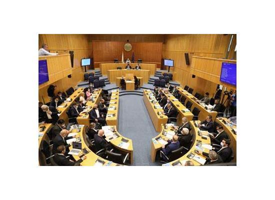 Νόμος για υποχρεωτική ειδοποίηση γονέων σε περίπτωση απουσίας παιδιών από νηπιαγωγεία