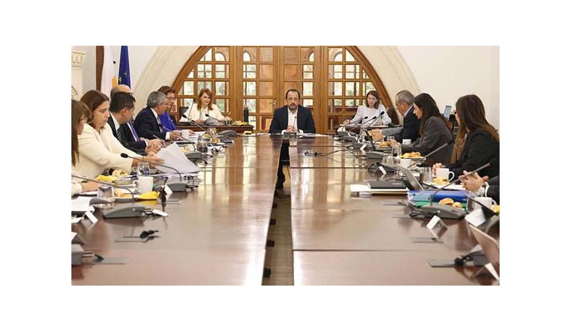 Δεν μπορούμε να συζητάμε επ’ άπειρον Δεν μπορούμε να συζητάμε επ’ άπειρον