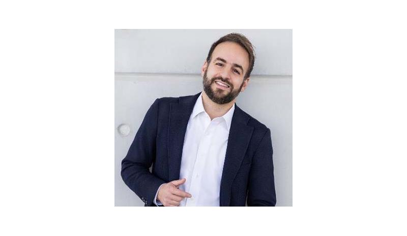 Απόφοιτος του Ευρωπαϊκού Πανεπιστημίου ο νέος πρόεδρος της Ένωσης Ασκούμενων Δικηγόρων Αθηνών Απόφοιτος του Ευρωπαϊκού Πανεπιστημίου ο νέος πρόεδρος της Ένωσης Ασκούμενων Δικηγόρων Αθηνών