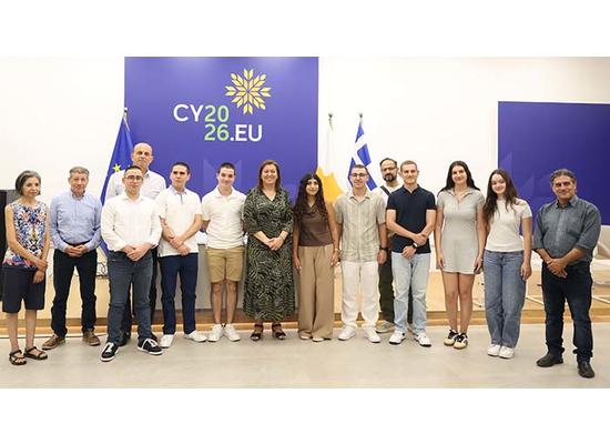 Μιχαηλίδου προς τους πρωτεύσαντες: Μη σταματήσετε να ονειρεύεστε και να προσπαθείτε