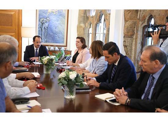 Συμβιβαστική πρόταση κατέθεσε στις εκπαιδευτικές οργανώσεις ο Πρόεδρος της Δημοκρατίας