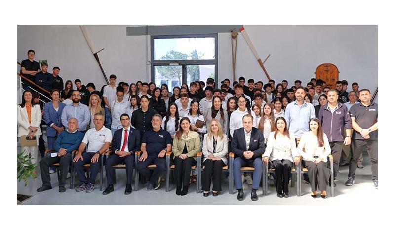 «Γνωρίζω τον κόσμο της Ναυτιλίας» «Γνωρίζω τον κόσμο της Ναυτιλίας»
