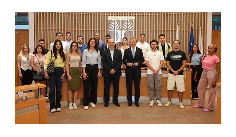 Επίσκεψη του Ευρ. Επιτρόπου Προϋπολογισμού, Καταπολέμησης της Απάτης και Δημ. Διοίκησης στο ΠΚ Επίσκεψη του Ευρ. Επιτρόπου Προϋπολογισμού, Καταπολέμησης της Απάτης και Δημ. Διοίκησης στο ΠΚ