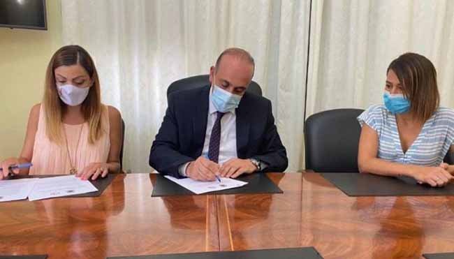 Μνημόνιο Συνεργασίας υπέγραψαν Κολεγιο CDA και Δήμος Πάφου
