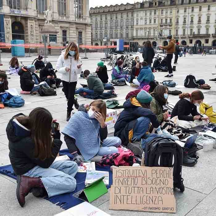 Τα παιδιά μολύνονται το ίδιο όπως και οι ενήλικες - Έρευνα με μαζικά τεστ σε σχολεία της Αυστρίας