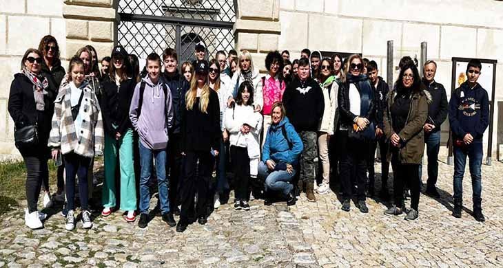 Το Περ. Γυμνάσιο Πέρα Χωρίου-Νήσου στο Erasmus+ Anti Bullying Schools