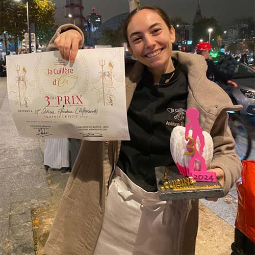 To ΤΕΠΑΚ συγχαίρει τη Σεφ Αντριάνα Ευστρατίου To ΤΕΠΑΚ συγχαίρει τη Σεφ Αντριάνα Ευστρατίου