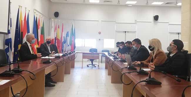 Συνάντηση Υπ. Παιδειας με Γονείς Δημοτικής: Συζητούμε μια νέα διαδικασία για τον χειρισμό των επαφών