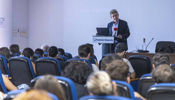 Ο διεθνώς καταξιωμένος γλύπτης Κώστας Βαρώτσος έδωσε διάλεξη στο Πανεπιστήμιο Frederick Ο διεθνώς καταξιωμένος γλύπτης Κώστας Βαρώτσος έδωσε διάλεξη στο Πανεπιστήμιο Frederick