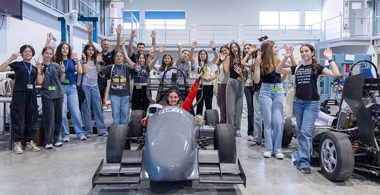 Θεσμός το ετήσιο STEM Camp του Πανεπιστημίου Frederick για κορίτσια 13-16 ετών