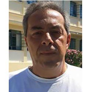 Ο σεβασμός κερδίζεται. Δεν τον επιβάλλουν οι τίτλοι