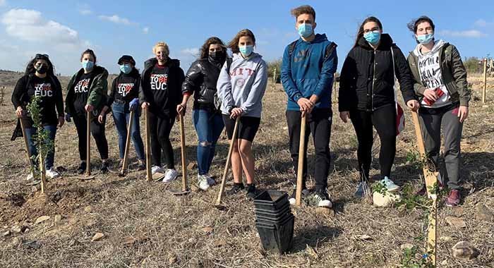 Συμμετοχή Ευρωπαϊκού Πανεπιστημίου στη δενδροφύτευση του Δήμου Λατσιών «Έλα με την τσάπα σου»
