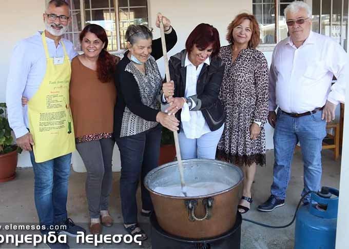 Το εξατάξιο Γυμνάσιο Ομόδους αναβιώνει τα ήθη και τα έθιμά μας
