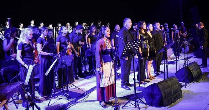 Συγκίνηση και υπερηφάνεια στο μουσικό αφιέρωμα για τους ήρωες Ν. Καπετανίδη και Ε. Παλληκαρίδη Image
