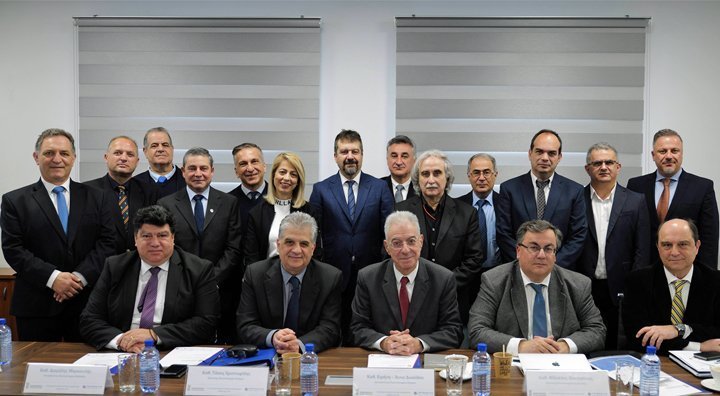 Σύνοδος Πρυτάνεων: Άμεση ανάκληση της απόφασης του ΔΟΑΤΑΠ για σπουδές εξ αποστάσεως