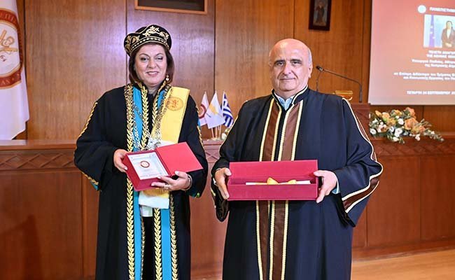 H Μιχαηλίδου αναγορεύθηκε Επίτιμη Διδάκτωρ του Πανεπιστημίου Πατρών Image