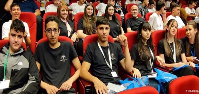 Το Περιφ. Γυμνάσιο και Λύκειο Λευκάρων κέρδισε το πρώτο βραβείο στο «Ιδεοδρόμιο» 2023-24 Το Περιφ. Γυμνάσιο και Λύκειο Λευκάρων κέρδισε το πρώτο βραβείο στο «Ιδεοδρόμιο» 2023-24