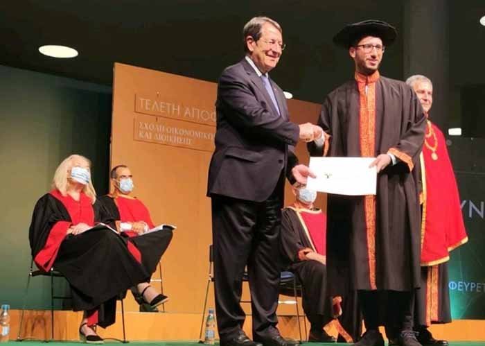 Έκκληση ΠτΔ στους απόφοιτους του ΠΚ: Αναλάβετε εσείς την εκστρατεία εμβολιασμού των νέων της πατρίδας μας