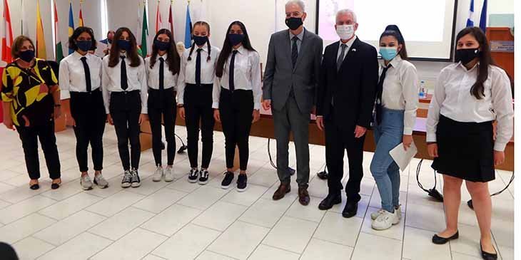 Βράβευση Διαγωνισμού Δημιουργικής έκφρασης- Στιγμές ανθρωπιάς στο σκοτάδι του Ολοκαυτώματος