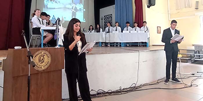 Γυμνάσιο Δροσιάς: Διαλογική συζήτηση στα αγγλικά (Debate) Γυμνάσιο Δροσιάς: Διαλογική συζήτηση στα αγγλικά (Debate)