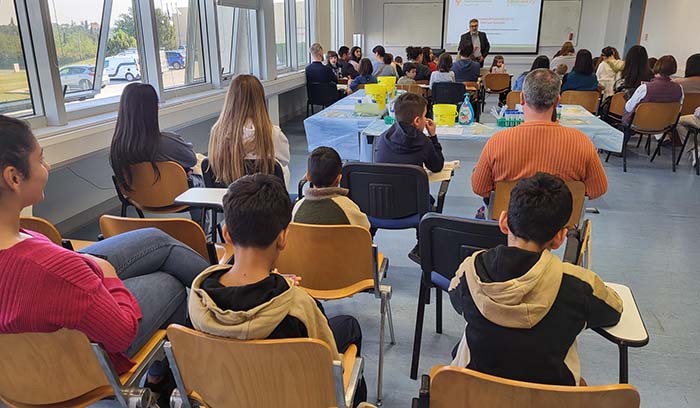 Επίσκεψη απόφοιτων στο Κέντρο Αριστείας για Βιοτράπεζα και Βιοϊατρική Έρευνα Παν. Κύπρου Επίσκεψη απόφοιτων στο Κέντρο Αριστείας για Βιοτράπεζα και Βιοϊατρική Έρευνα Παν. Κύπρου