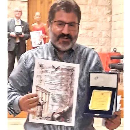 Τιμητική βράβευση στο Μπάρι για τον Ελευθέριο Πλουτάρχου Image