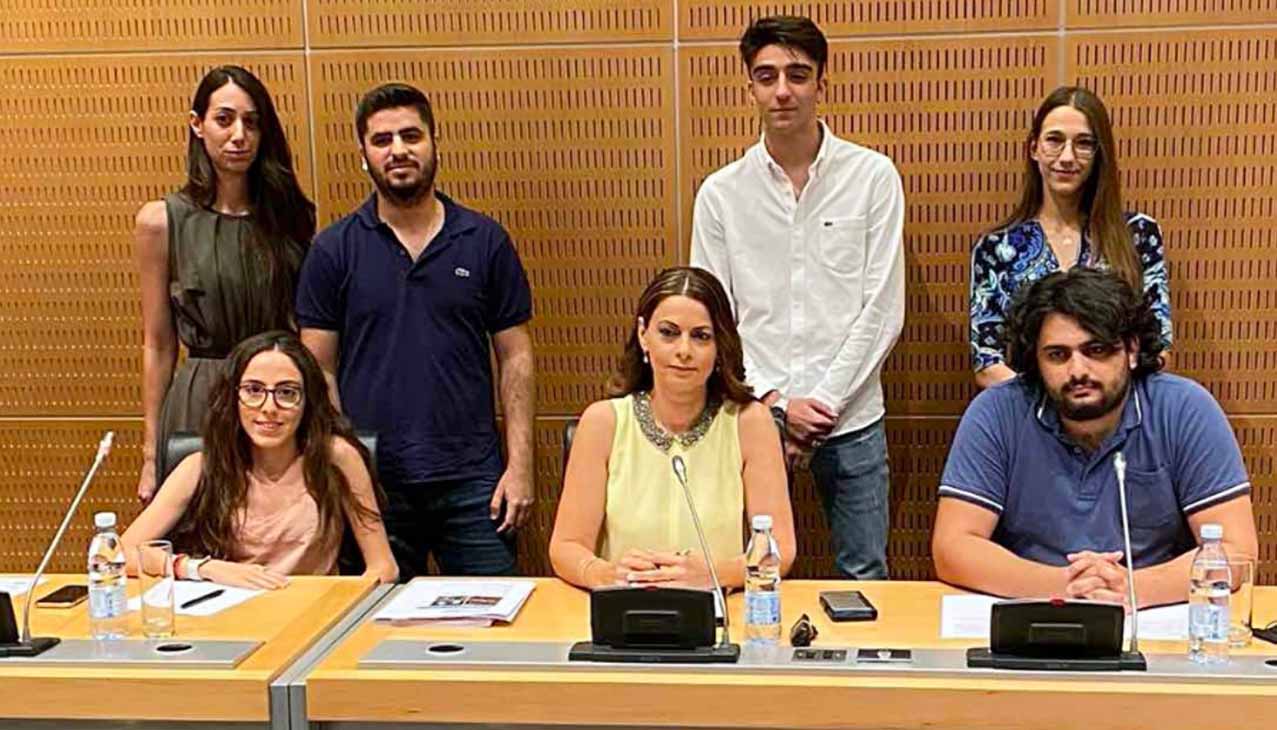 Πρωτεύσαντες/σες απόφοιτους του Πανεπιστημίου Κύπρου στην εκπομπή Λόγος και Αντίλογος»