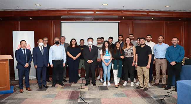 Εννέα Φοιτητές του Πανεπιστημίου Κύπρου συμμετείχαν στο Πρόγραμμα “Seeds for the Future 2022”
