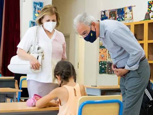 Ο Προδρομου επισκέφθηκε Καλοκαιρινά σχολεία για παιδιά του Δήμου Λευκωσίας