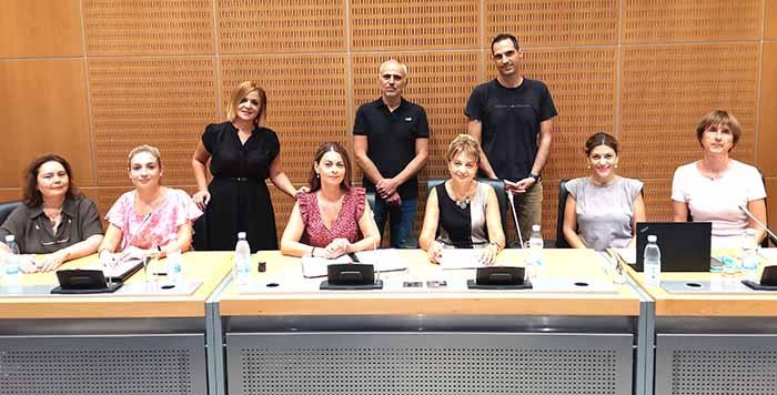 Ευνοούν την βαθύτερη επικοινωνία μεταξύ των λαών