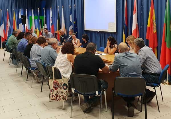 Σύσκεψη για Περιβαλλοντικό Εκπαιδευτικό Πρόγραμμα «Πρασινίζω το Σχολείο-Πρασινίζω τη Γειτονιά»