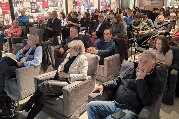 Ημερίδα «Σύνδεση της Οικονομίας Ορεινών Κοινοτήτων με Κλάδους Σπουδών και Επιλογή Επαγγέλματος» Ημερίδα «Σύνδεση της Οικονομίας Ορεινών Κοινοτήτων με Κλάδους Σπουδών και Επιλογή Επαγγέλματος»