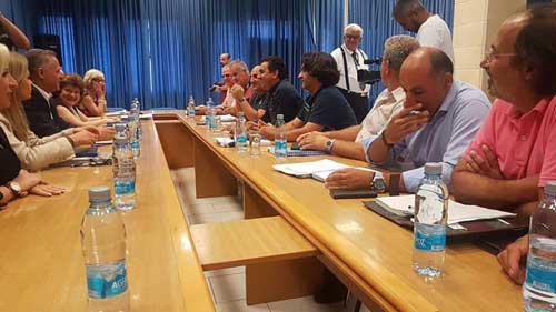 Οι εισηγήσεις ΟΕΛΜΕΚ και ΠΟΕΔ για μείωση του αριθμού θέσεων στην εκπαίδευση