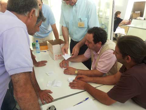 ΟΕΛΜΕΚ: Η διαδικασία της καταμέτρησης των ψήφων που κράτησε σε αγωνία μέχρι το τέλος