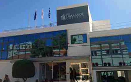 Το The Limassol College καταγγέλλει στο Υπ Παιδείας προβολή παραπλανητικών διαφημίσεων