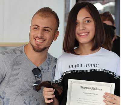 Alexander College: Πραγματοποιήθηκε με επιτυχία η εκδήλωση «Χάρισε δύναμη με τα μαλλιά σου»