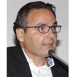 Ο εκπαιδευτικός κόσμος σε πορεία ενότητας: διδάγματα από το εκπαιδευτικό μας παρελθόν