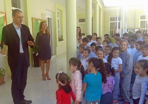 Ο Καδής επισκέφθηκε σχολεία του Αγρού