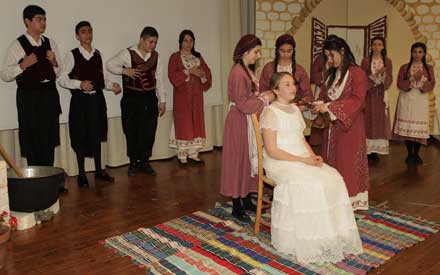Εκδήλωση στο Γυμνάσιο Ζακακίου Λεμεσού: «Ο παραδοσιακός γάμος και τα εδέσματά του»