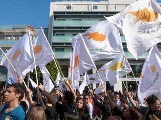 Προοδευτική ΚΦ: Εκατοντάδες νέοι υπερασπίστηκαν την κυριαρχία της Κυπρ. Δημοκρατίας κρατώντας ψηλά τη σημαία της