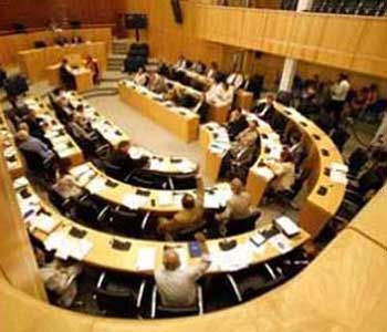 Η Βουλή ψήφισε τον νόμο για τις Παγκύπριες και ενέκρινε τους Κανονισμούς