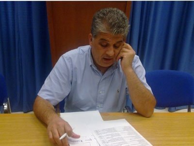 «Γεια σας, είμαι ο Γιώργος Δημοσθένους, υπουργός Παιδείας, συγχαρητήρια…»