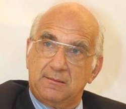 Πέθανε σε ηλικία 71 ετών ο καθηγητής του Παντείου Νεοκλής Σαρρής