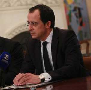 Κυβ. Εκπρόσωπος: Δεν καταργείται από τον Ιανουάριο του 2017 η αποκοπή του 10%