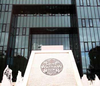 Στα €261 εκατ. οι ζημιές της Τράπεζας Κύπρου για το 2014