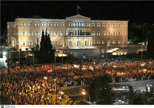Πυρετός διαβουλεύσεων στην Αθήνα και Ευρώπη για διαχείριση του ΟΧΙ