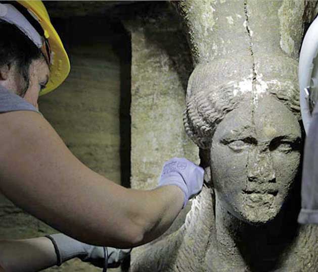 Δύο καρυάτιδες, τα νέα σημαντικά ευρήματα στην Αρχαία Αμφίπολη