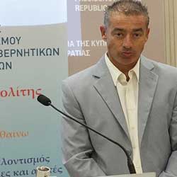 Γ. Γιαννάκη: 7,4% των μαθητών Στ Δημοτικού πιθανόν να μείνουν γλωσσικά αναλφάβητoι